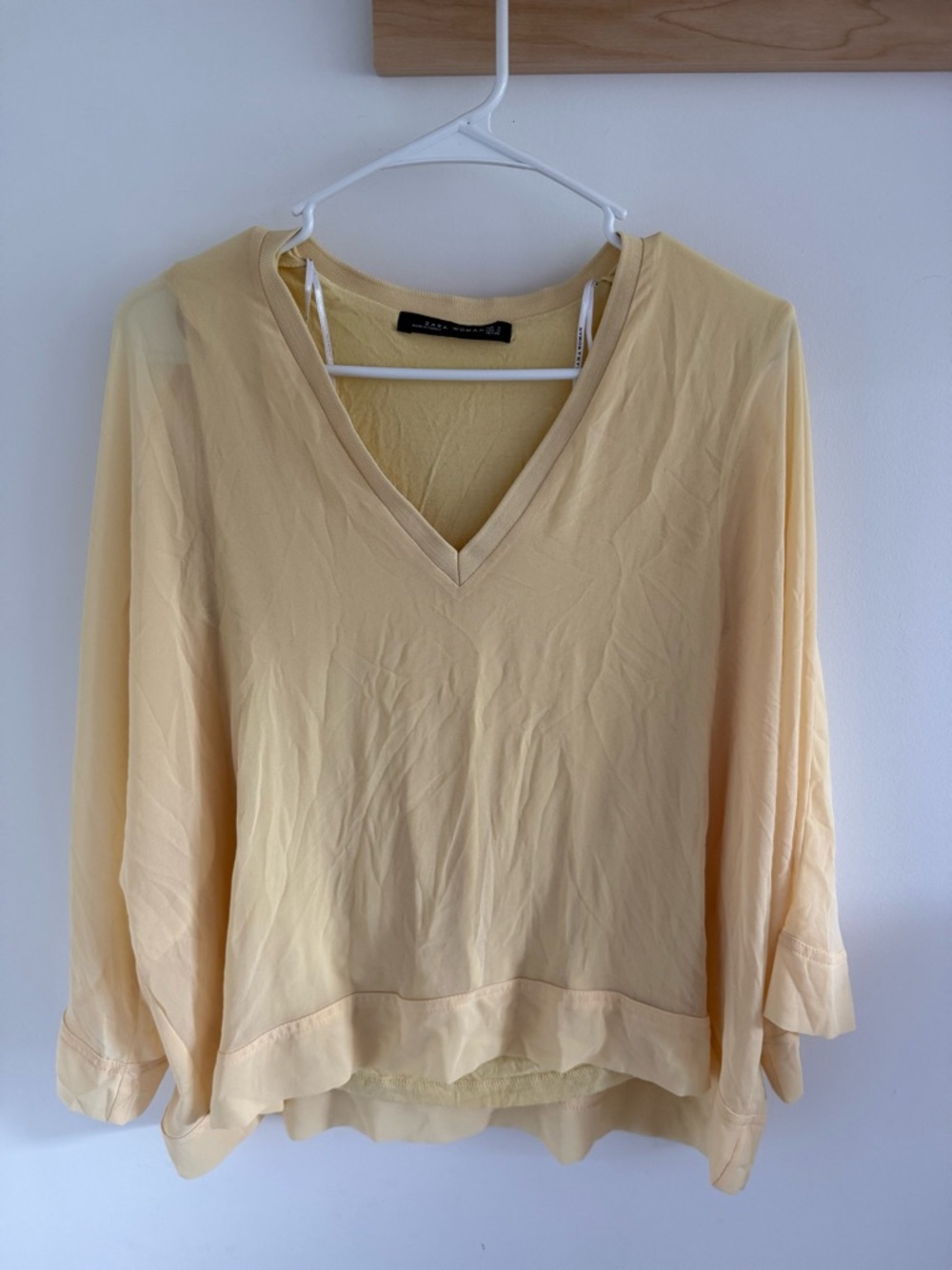 Zara Blouse with V-neck Butter Yellow Small - Picture 2 of 6